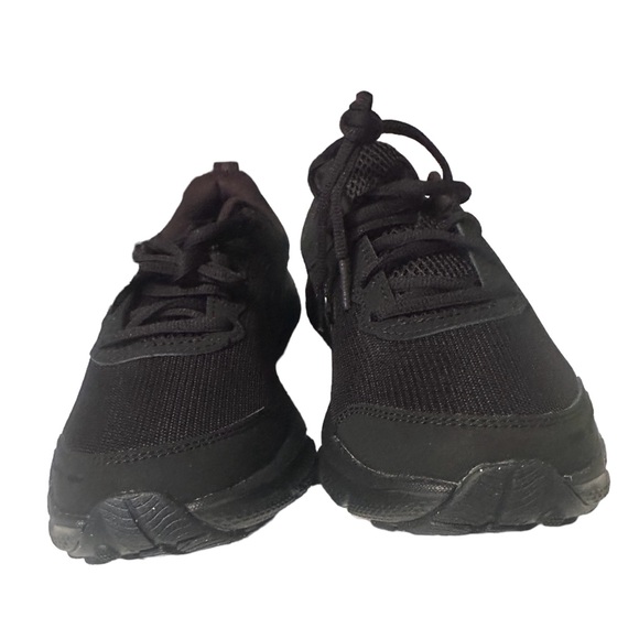 Women’s Under Armour wide Charged Assert sneakers size 8, NIB - Picture 3 of 6